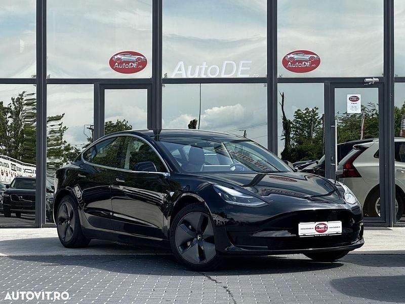 Second-hand Tesla Model 3 225 kW (306 CP) 2019 Negru Berlinǎ