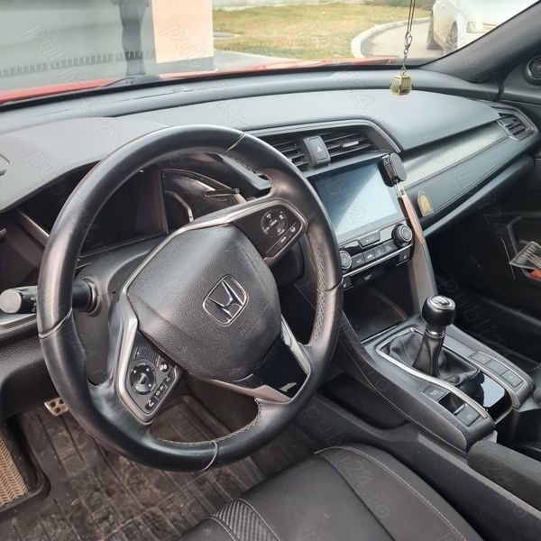 Rosu Utilizat 2018 Honda Civic Hatchback | 13.000 EUR (Preț bun) - Imagine 1/4