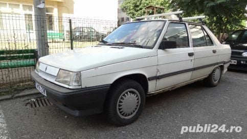 Alb Utilizat 1985 Renault R9 Berlinǎ | 1.390 EUR - Imagine 1/4