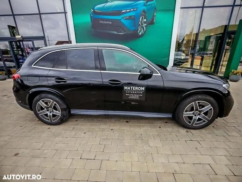 Second-hand Mercedes GLC300 Advanced 258 CP (189 kW) 2023 Culoarenegru SUV