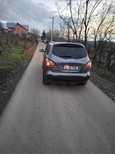 Second-hand 2011 Nissan Qashqai +2 SUV | 5.500 EUR (Preț OK) - Imagine 1/4