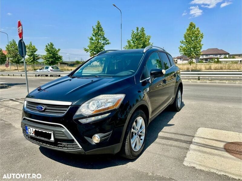 Negru Utilizat 2012 Ford Kuga Titanium SUV | 4.500 EUR (Super Preț) - Imagine 1/4