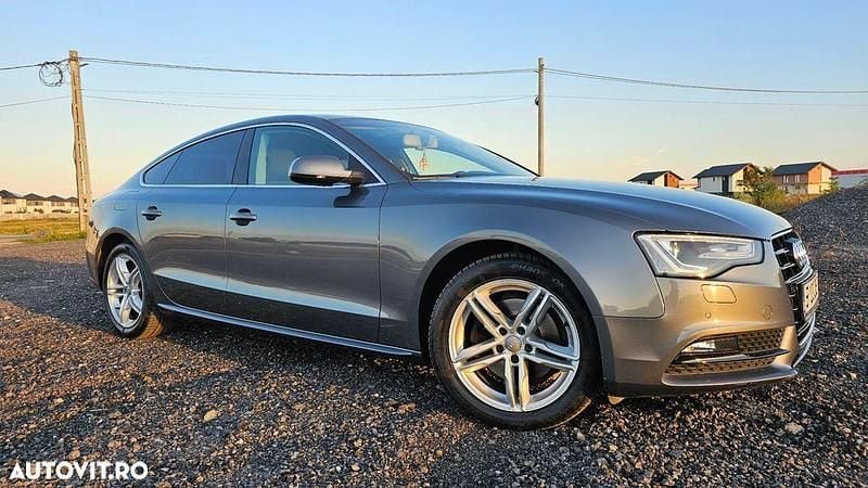 Second-hand Audi A5 170 CP (125 kW) 2011 Culoaregri Berlinǎ