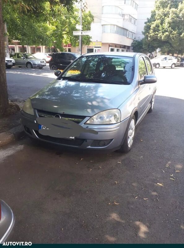 Gri Utilizat 2006 Opel Corsa Hatchback | 1.650 EUR (Puțin scump) - Imagine 1/4