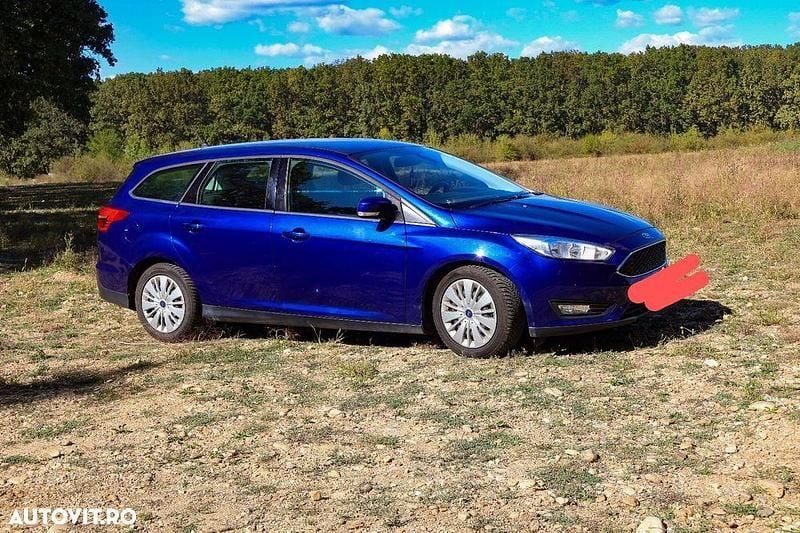 Second-hand Ford Focus 120 CP (88 kW) 2018 Culoarealbastru Break