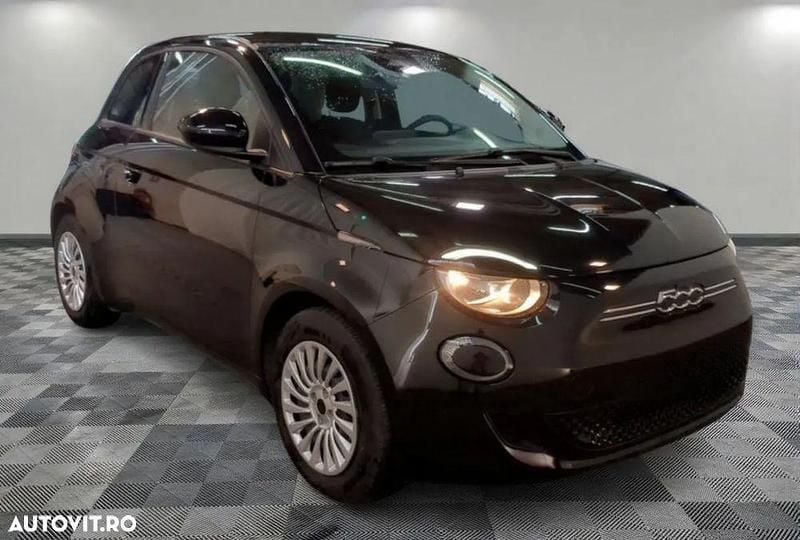 Culoarenegru Utilizat 2023 Fiat 500e Action Hatchback | 15.190 EUR (Preț bun) - Imagine 1/4
