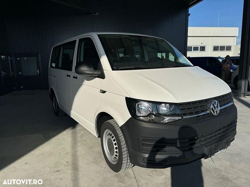 Second-hand VW Transporter Comfortline 84 CP (61 kW) 2017 Culoarealb Van