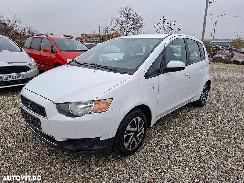 Second-hand Mitsubishi Colt 95 CP (69 kW) 2011 Culoarealb