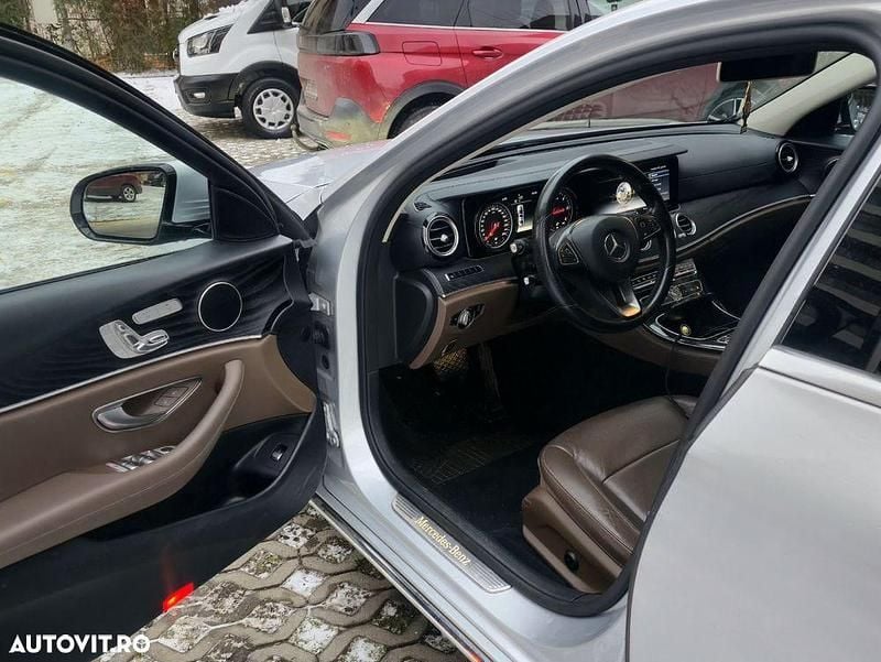 Second-hand Mercedes E220 Avantgarde 194 CP (142 kW) 2017 Culoareargint Berlinǎ