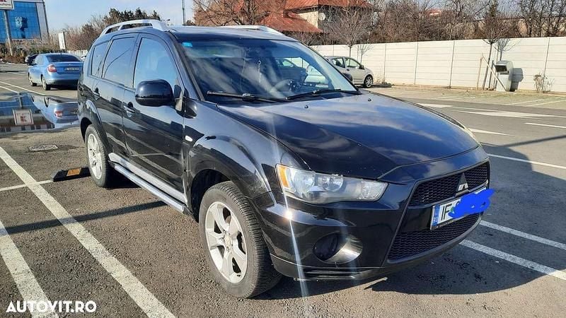 Culoarenegru Utilizat 2010 Mitsubishi Outlander Invite SUV | 6.750 EUR (Preț OK) - Imagine 1/4