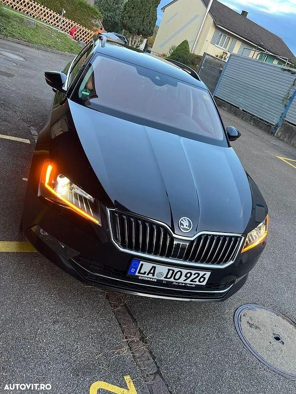 Negru Utilizat 2016 Skoda Superb Active Break | 11.990 EUR (Puțin scump) - Imagine 1/4