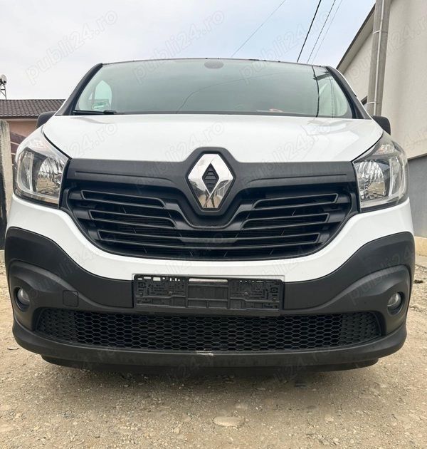 Alb Utilizat 2018 Renault Trafic Van | 9.000 EUR (Super Preț) - Imagine 1/4