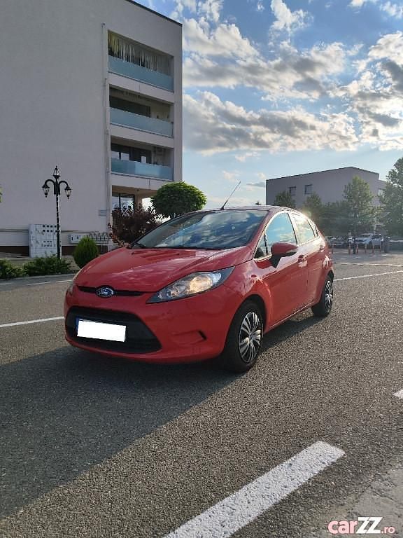 Roșu Utilizat 2012 Ford Fiesta Hatchback | 4.500 EUR (Preț bun) - Imagine 1/4