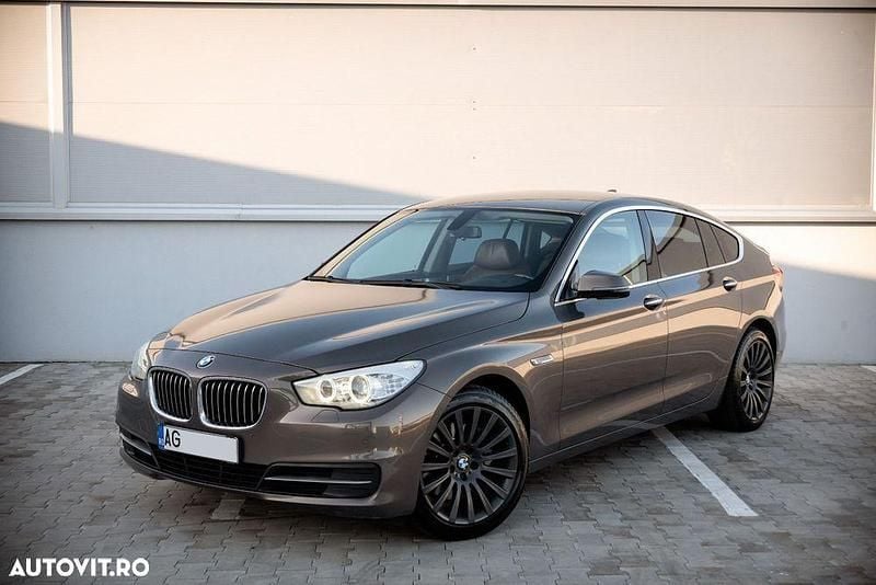 Culoaremaro Utilizat 2014 BMW 520 Comfort Edition Berlinǎ | 11.990 EUR (Preț bun) - Imagine 1/4