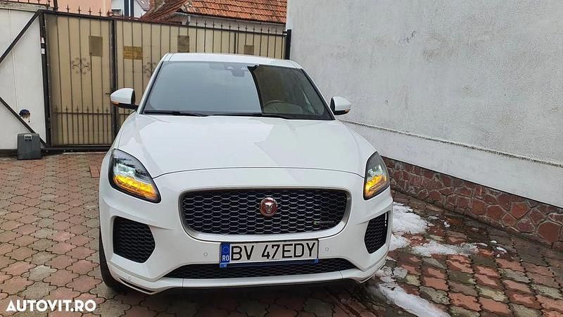 Second-hand Jaguar E-Pace R-Dynamic 249 CP (183 kW) 2020 Culoarealb SUV