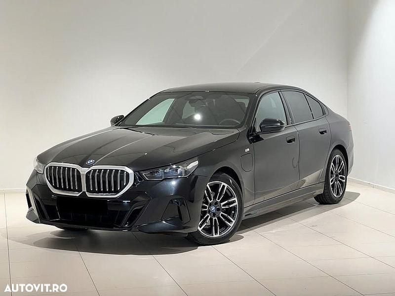 Culoarenegru Utilizat 2024 BMW 530e M Sport Berlinǎ | 56.990 EUR - Imagine 1/4