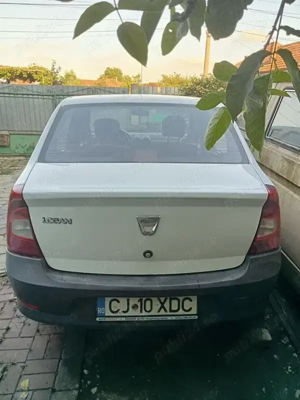 Utilizat 2012 Dacia Logan Berlinǎ | 2.000 EUR (Preț OK) - Imagine 1/4