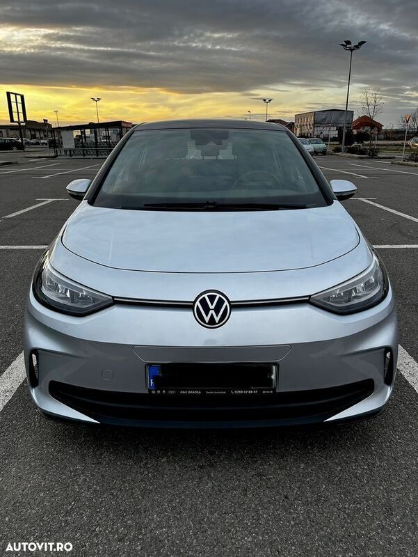 Gri Utilizat 2023 VW ID.3 Hatchback | 24.990 EUR - Imagine 1/4