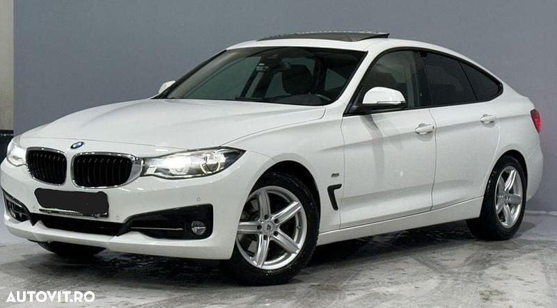 Second-hand BMW 320 Sport Line 190 CP (139 kW) 2017 Culoarealb Berlinǎ