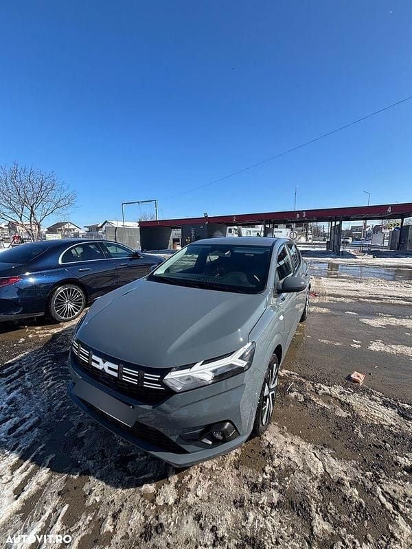 Second-hand Dacia Sandero Expression 90 CP (66 kW) 2025 Culoareverde