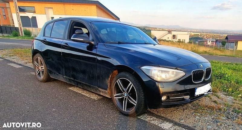 Culoarenegru Utilizat 2011 BMW 118 Coupé Comfort Edition Coupe | 4.800 EUR - Imagine 1/4
