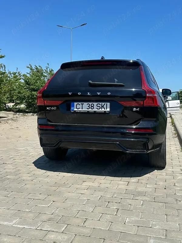 Second-hand Volvo XC60 R-Design 197 CP (144 kW) 2022 SUV