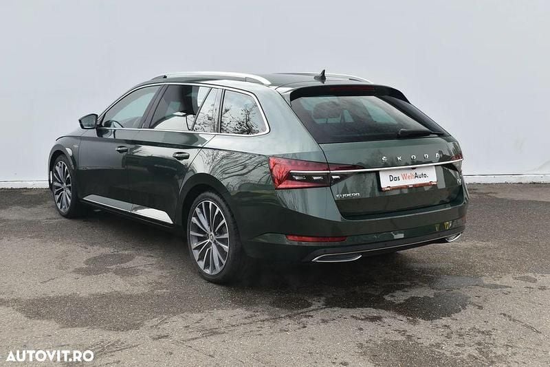 Second-hand Skoda Superb Style 218 CP (160 kW) 2020 Culoareverde Break