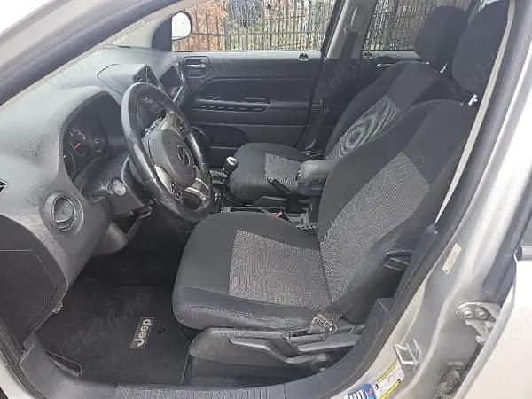 Second-hand Jeep Compass Sport 163 CP (119 kW) 2011 Gri SUV