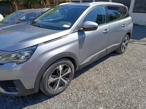 Gri Utilizat 2019 Peugeot 5008 Monovolum | 17.500 EUR (Preț OK) - Imagine 1/4