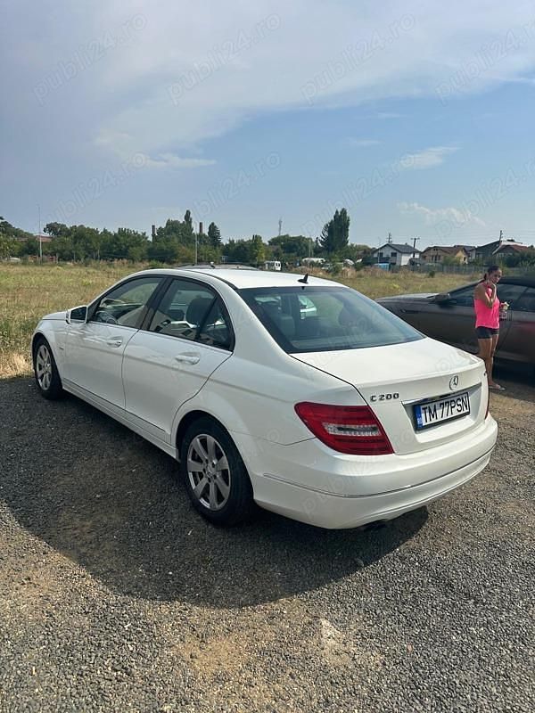 Second-hand Mercedes C200 136 CP (100 kW) 2011 Berlinǎ