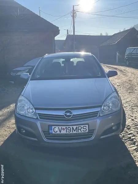 Second-hand Opel Astra 90 CP (66 kW) 2009 Berlinǎ