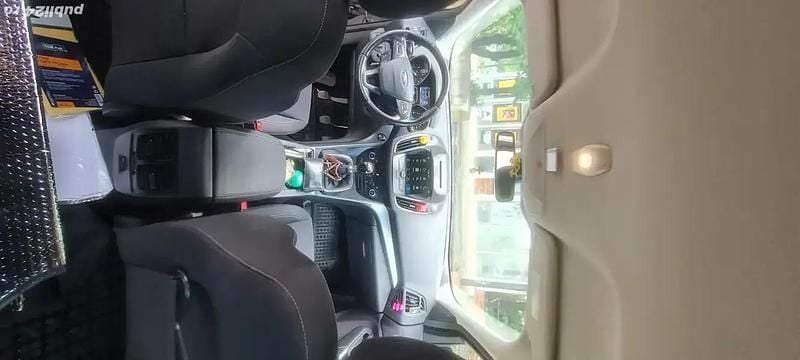 Second-hand Ford Kuga 150 CP (110 kW) 2018 Gri SUV