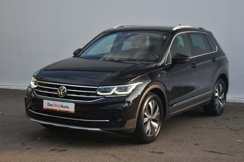 Negru metalic Utilizat 2021 VW Tiguan Elegance SUV | 29.150 EUR (Puțin scump) - Imagine 1/4
