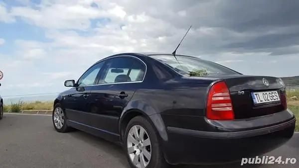 Second-hand Skoda Superb 140 CP (102 kW) 2007 Berlinǎ