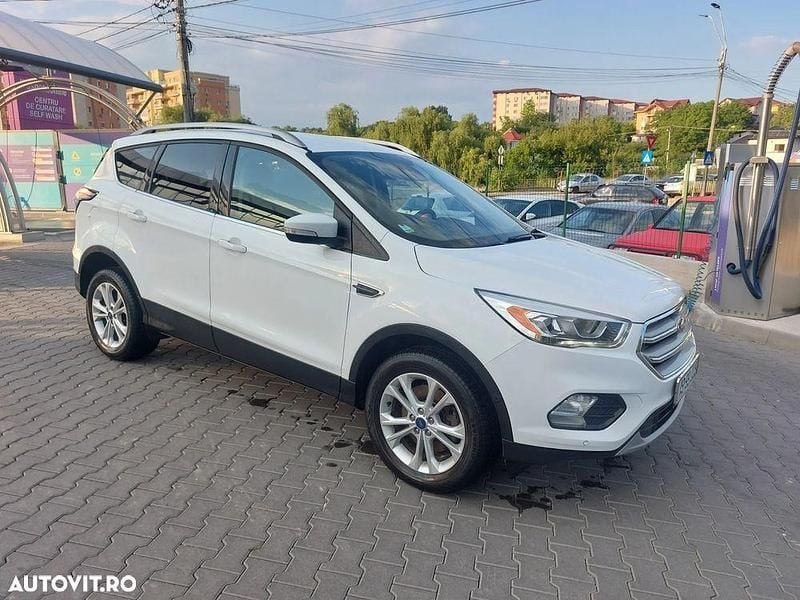Culoarealb Utilizat 2017 Ford Kuga SUV | 12.300 EUR (Preț OK) - Imagine 1/4