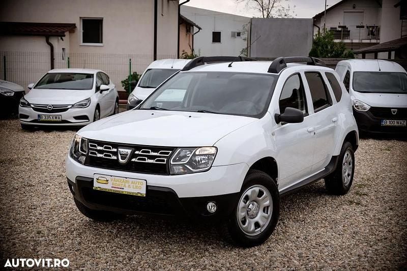 Culoarealb Utilizat 2016 Dacia Duster Lauréate SUV | 8.750 EUR (Super Preț) - Imagine 1/4