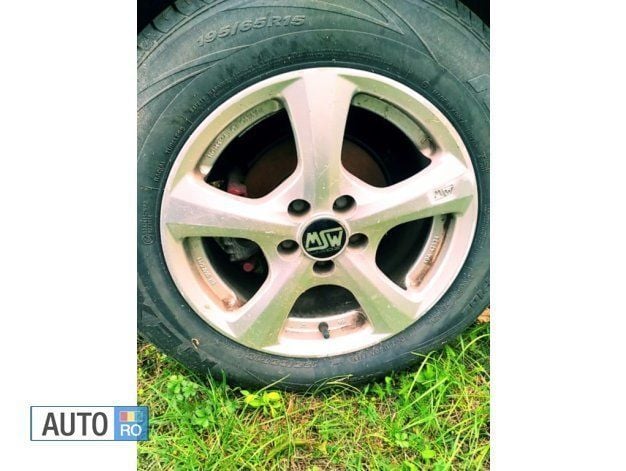 Second-hand VW Bora 130 CP (95 kW) 2001 Gri Berlinǎ