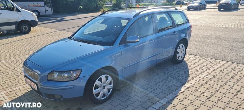 Albastru Utilizat 2005 Volvo V50 Momentum Break | 2.450 EUR (Preț OK) - Imagine 1/4
