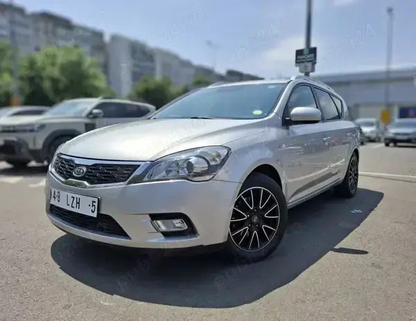 Utilizat 2010 Kia Ceed Break | 3.600 EUR (Preț OK) - Imagine 1/4