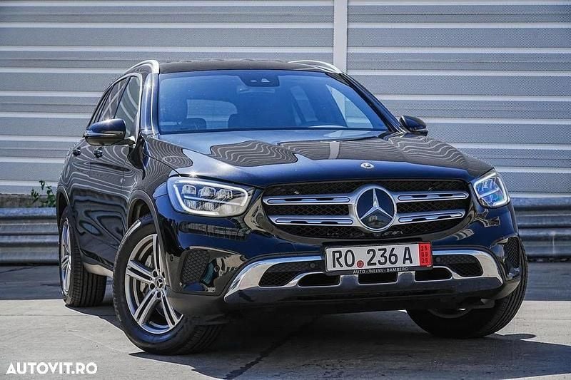 Culoarenegru Utilizat 2022 Mercedes GLC220 SUV | 28.500 EUR (Super Preț) - Imagine 1/4