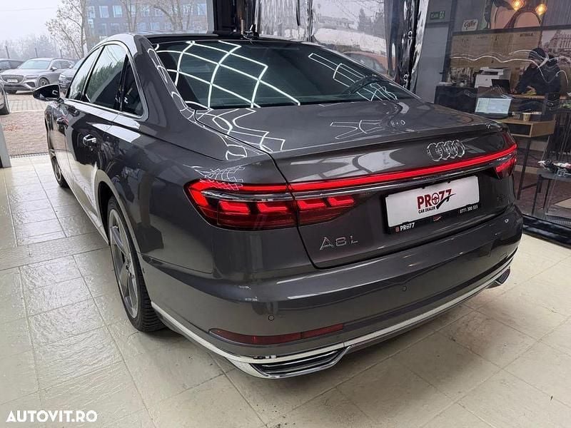 Second-hand Audi A8L Comfort 340 CP (250 kW) 2018 Culoaregri Berlinǎ