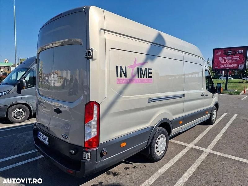 Second-hand Ford Transit Trend 140 CP (102 kW) 2014 Culoarebej Monovolum