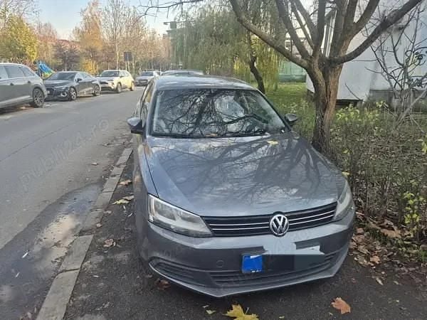 Gri Utilizat 2011 VW Jetta Berlinǎ | 4.700 EUR (Preț OK) - Imagine 1/4