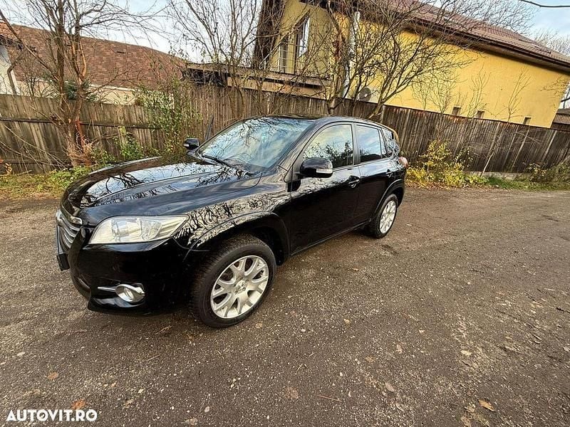 Culoarenegru Utilizat 2010 Toyota RAV4 SUV | 7.000 EUR (Preț OK) - Imagine 1/4