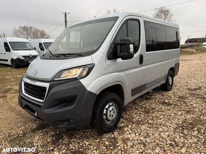 Culoareargint Utilizat 2015 Peugeot Boxer Van | 9.000 EUR (Preț bun) - Imagine 1/4