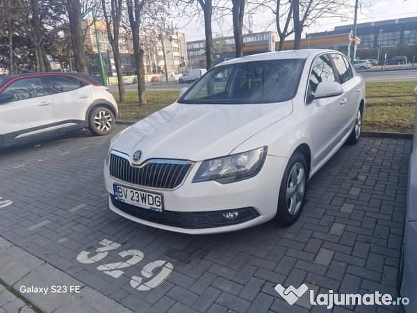 Alb Utilizat 2014 Skoda Superb | 9.999 EUR (Preț OK) - Imagine 1/4