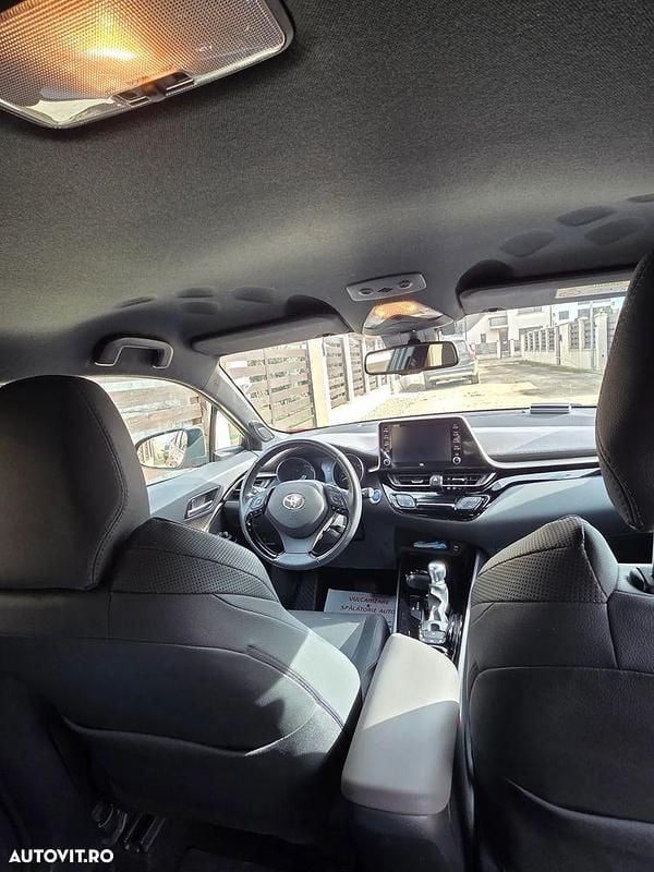 Second-hand Toyota C-HR 184 CP (135 kW) 2021 Culoareportocaliu SUV