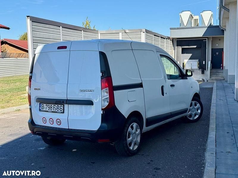 Second-hand Dacia Dokker Lauréate 90 CP (66 kW) 2017 Alb Monovolum