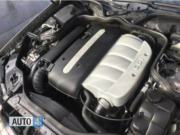 Second-hand Mercedes E220 150 CP (110 kW) 2002 Berlinǎ