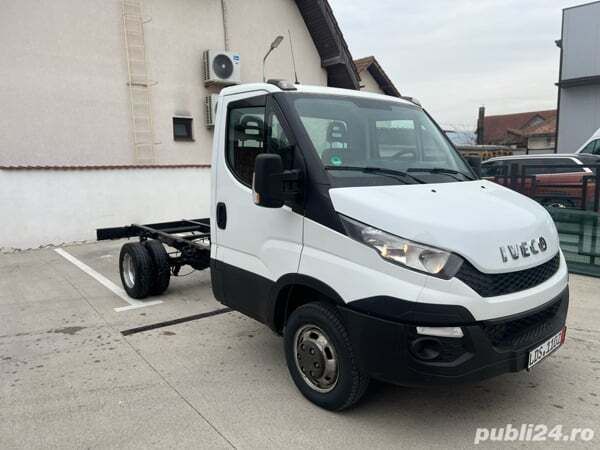 Alb Utilizat 2016 Iveco Daily | 13.900 EUR (Preț bun) - Imagine 1/4